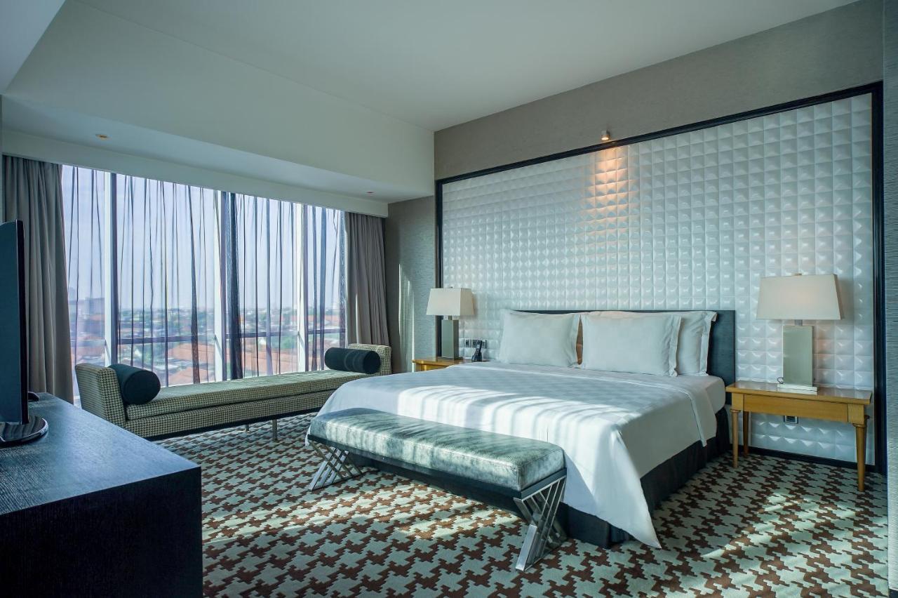 Artotel Ts Suites Surabaya Exterior foto