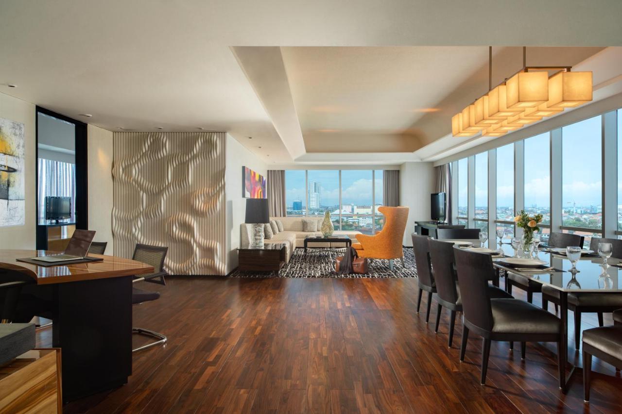 Artotel Ts Suites Surabaya Exterior foto